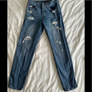 Levi’s straight leg- size 27
